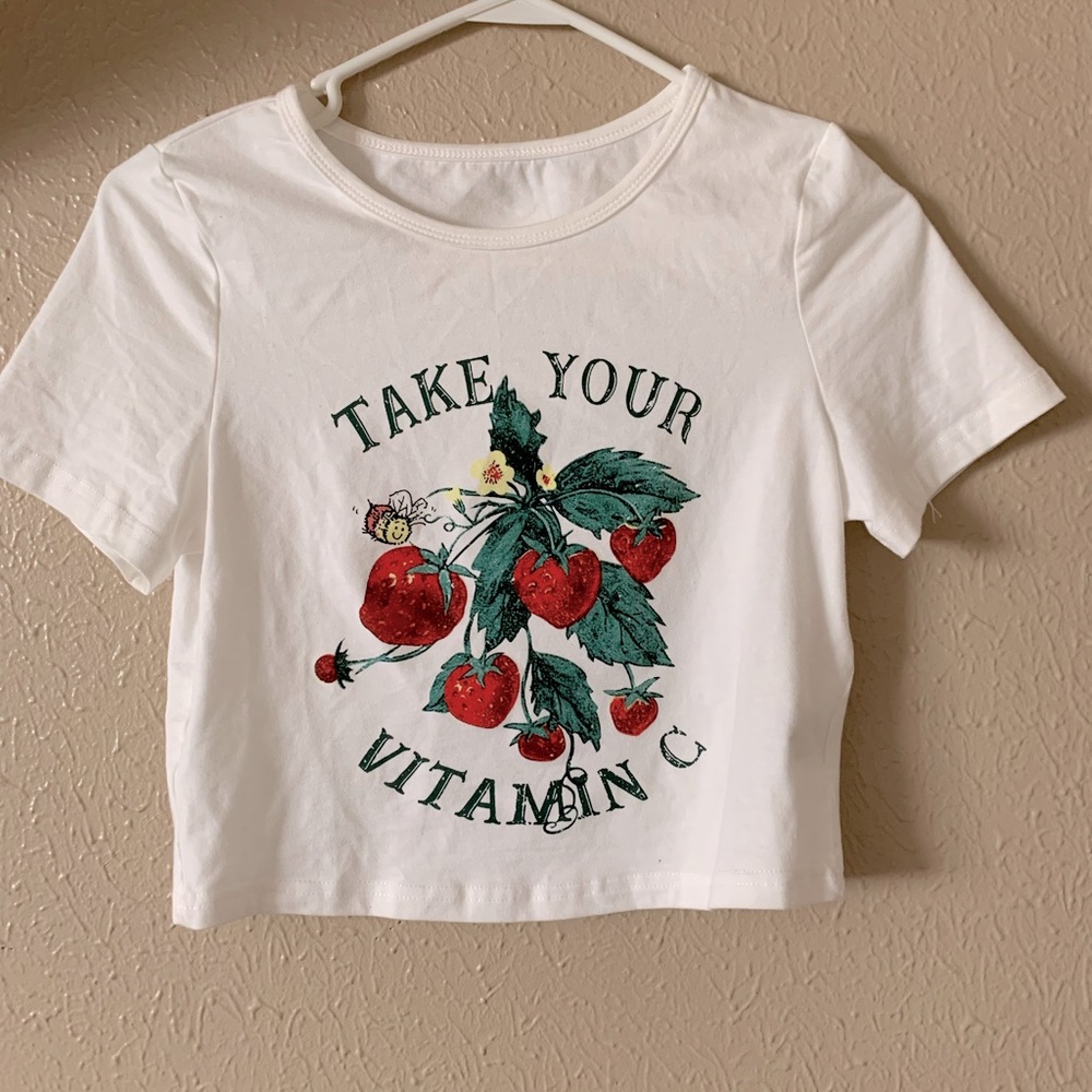 Cropped graphic tee